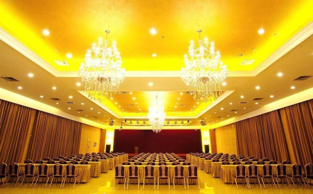 Jinyuan Hotel Wuzhou Exterior photo