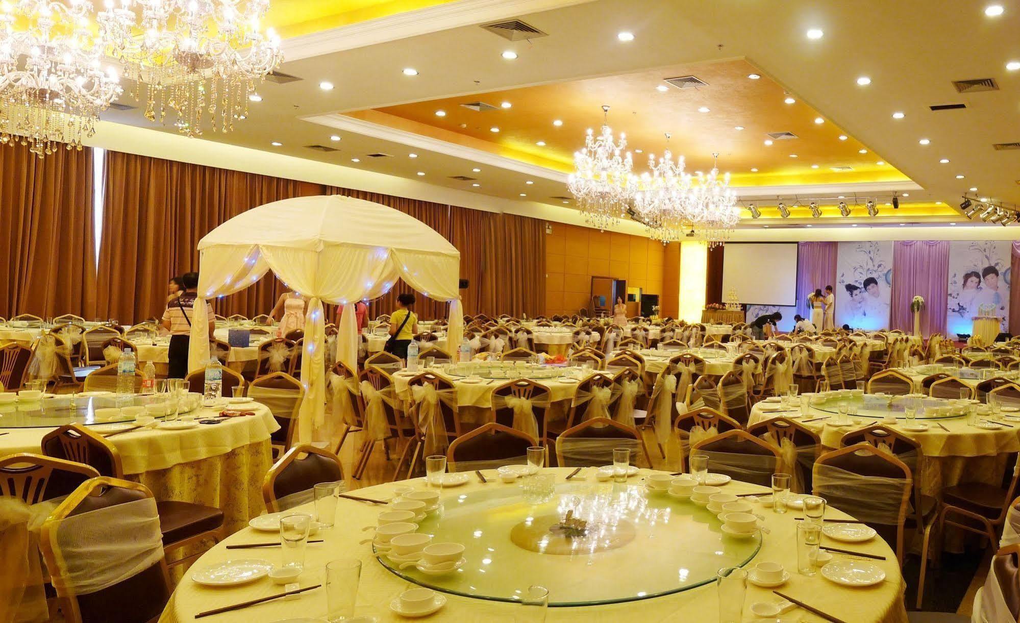 Jinyuan Hotel Wuzhou Exterior photo