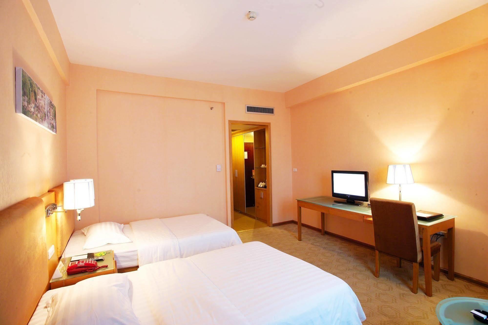 Jinyuan Hotel Wuzhou Exterior photo